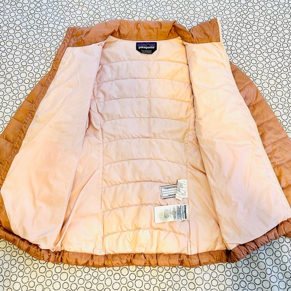Girl size S (7-8) Patagonia Peach Quilted Jacket - Picture 2 of 7